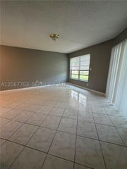 3100 Riverside Dr 104, Coral Springs, FL 33065