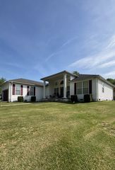 206 Dreaden St, Waverly, TN 37185