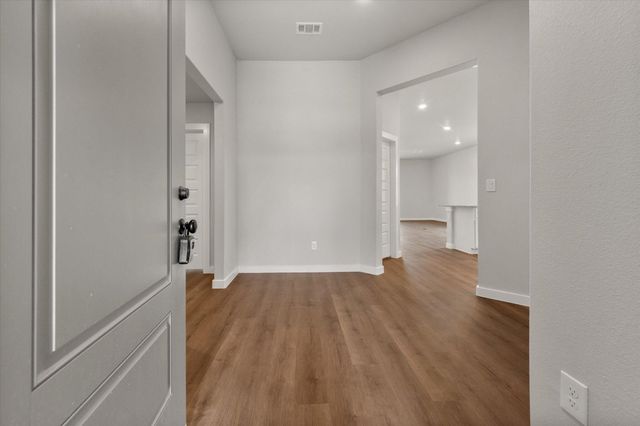 304 E 24th Street, Wolfforth, TX 79382