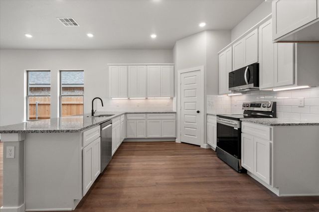 304 E 24th Street, Wolfforth, TX 79382