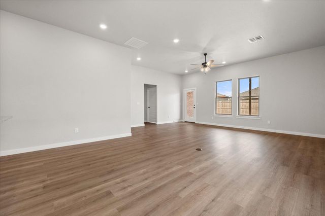 304 E 24th Street, Wolfforth, TX 79382