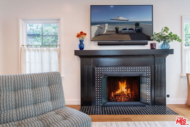 11373 Homedale Street, Los Angeles, CA 90049