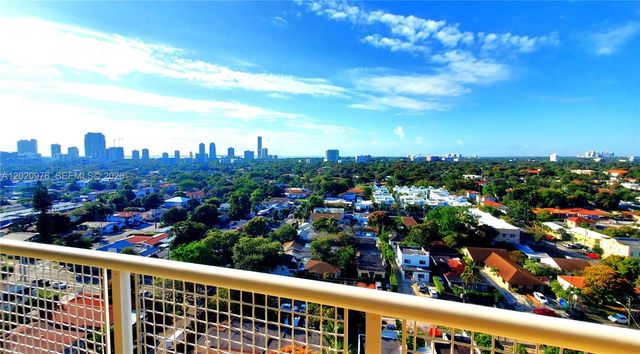 900 SW 8th St 1501, Miami, FL 33130