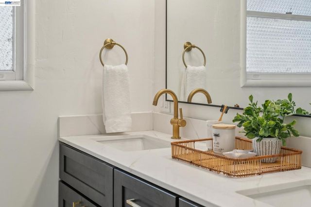 2063 Rosedale Ave, Oakland, CA 94601