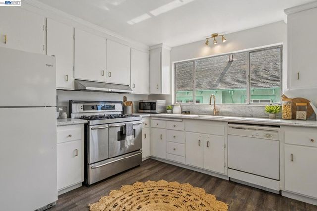 2063 Rosedale Ave, Oakland, CA 94601