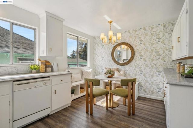 2063 Rosedale Ave, Oakland, CA 94601