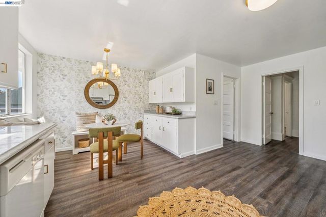 2063 Rosedale Ave, Oakland, CA 94601