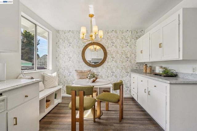 2063 Rosedale Ave, Oakland, CA 94601