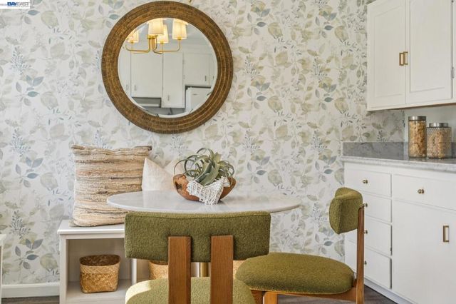 2063 Rosedale Ave, Oakland, CA 94601