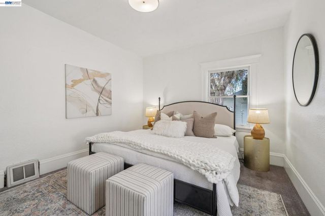 2063 Rosedale Ave, Oakland, CA 94601