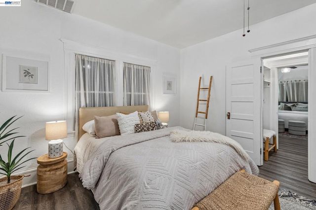 2063 Rosedale Ave, Oakland, CA 94601