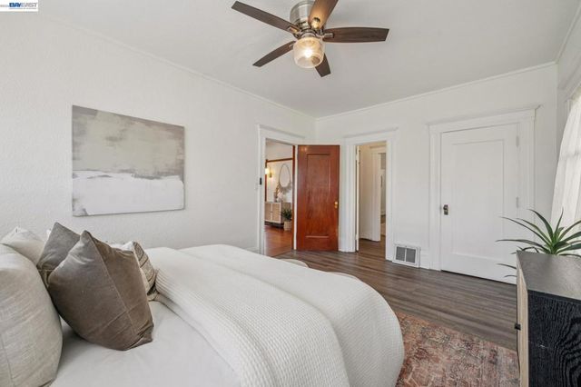 2063 Rosedale Ave, Oakland, CA 94601