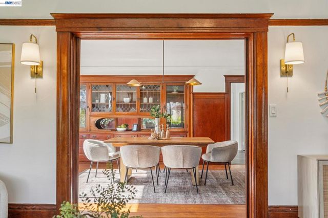 2063 Rosedale Ave, Oakland, CA 94601