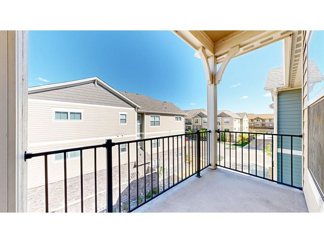 4672 Hahns Peak Dr 302, Loveland, CO 80538