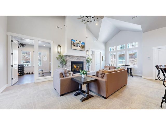 4672 Hahns Peak Dr 302, Loveland, CO 80538