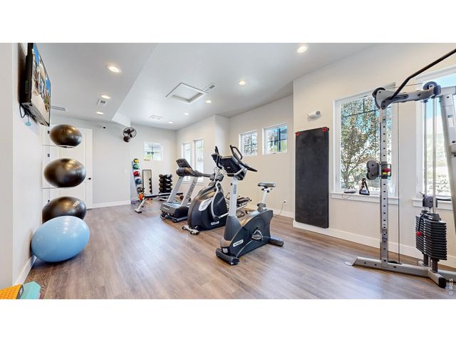 4672 Hahns Peak Dr 302, Loveland, CO 80538