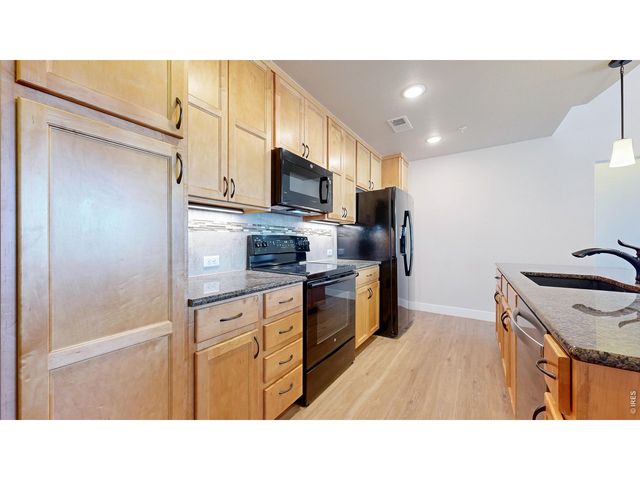 4672 Hahns Peak Dr 302, Loveland, CO 80538