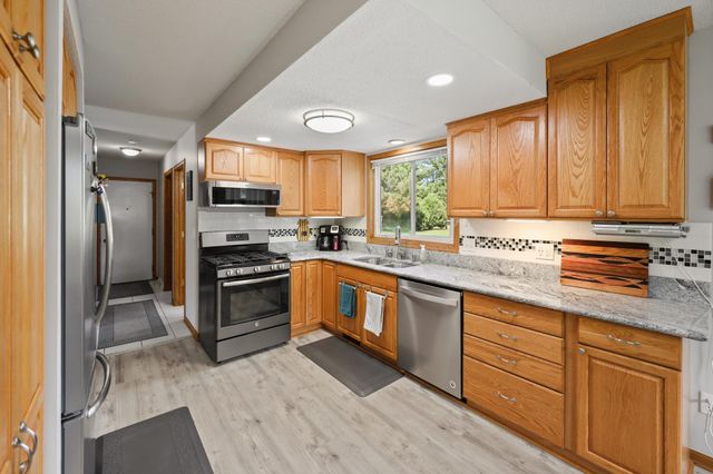 1830 61st Avenue N, Saint Cloud, MN 56303