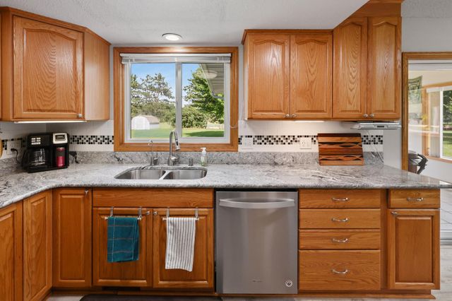 1830 61st Avenue N, Saint Cloud, MN 56303