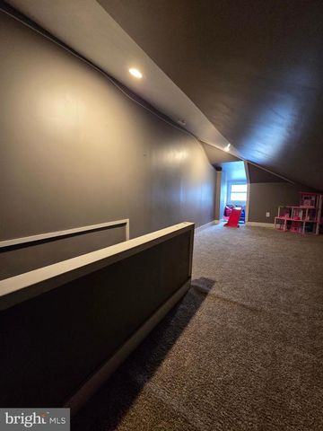 2408 KUTZTOWN RD, Reading, PA 19605