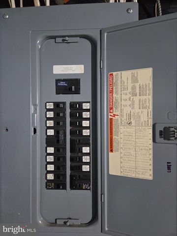 2408 KUTZTOWN RD, Reading, PA 19605