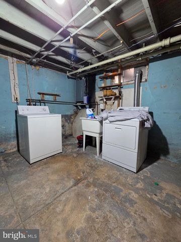 2408 KUTZTOWN RD, Reading, PA 19605