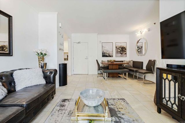 425 W Beech Street 851, San Diego, CA 92101