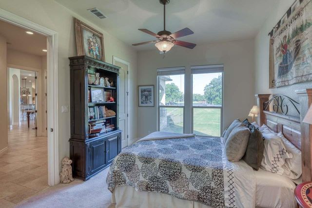 1621 Legends PKWY, Kingsland, TX 78639