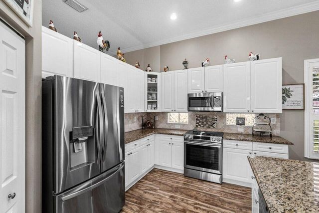 5696 Muirfield Village Circle, Lake Worth, FL 33463