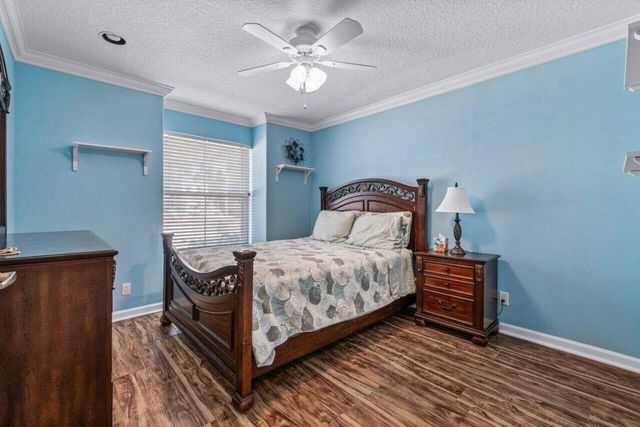 5696 Muirfield Village Circle, Lake Worth, FL 33463