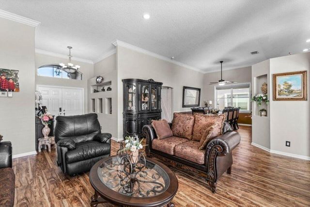 5696 Muirfield Village Circle, Lake Worth, FL 33463