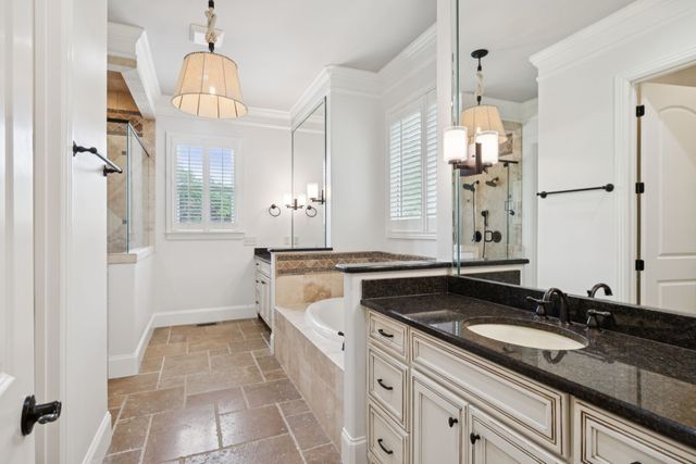 2433 Durham Manor Dr, Franklin, TN 37064