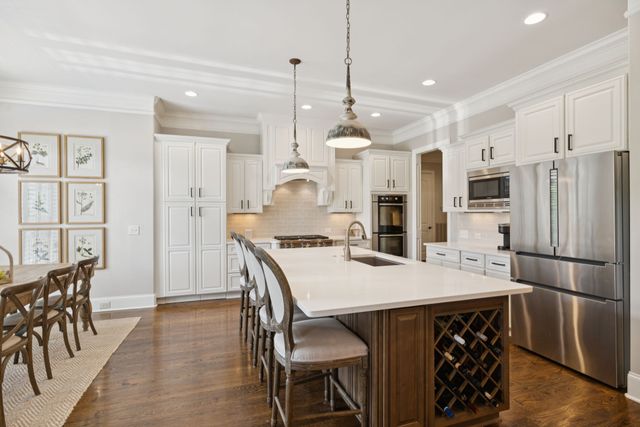 2433 Durham Manor Dr, Franklin, TN 37064
