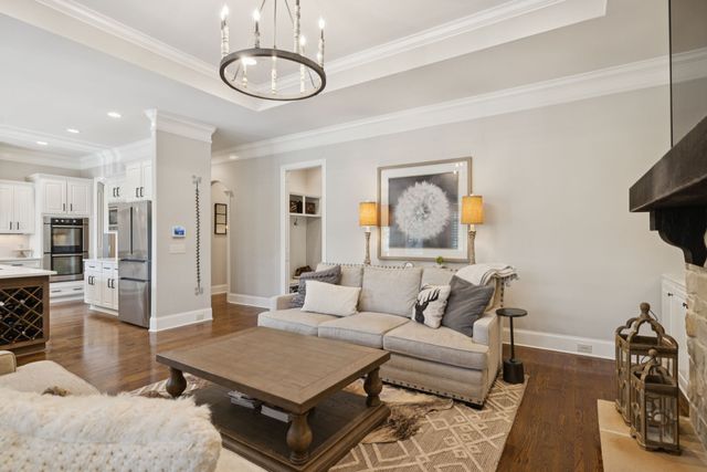2433 Durham Manor Dr, Franklin, TN 37064
