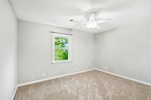 1419 Latimer Ln, Hendersonville, TN 37075