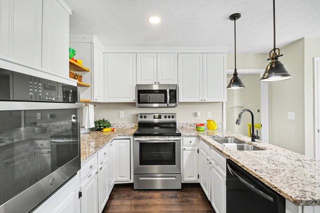 1419 Latimer Ln, Hendersonville, TN 37075