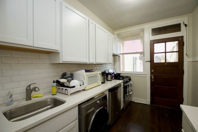 945 Judson Avenue 1, Evanston, IL 60202