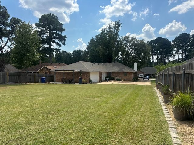 9319 Lytham Drive, Shreveport, LA 71129
