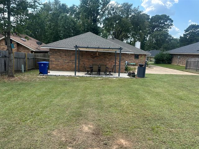 9319 Lytham Drive, Shreveport, LA 71129