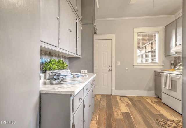 726 Lawrence Avenue, Bristol, VA 24201