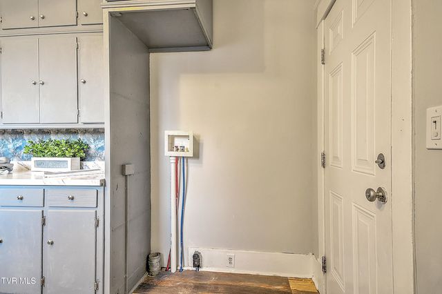 726 Lawrence Avenue, Bristol, VA 24201