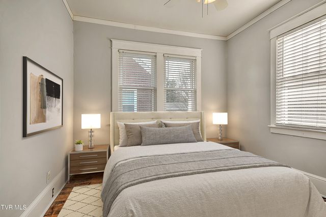 726 Lawrence Avenue, Bristol, VA 24201