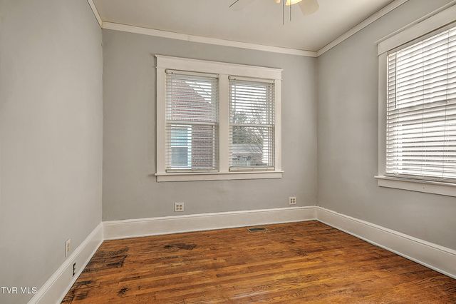 726 Lawrence Avenue, Bristol, VA 24201