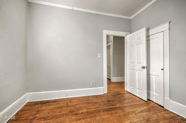 726 Lawrence Avenue, Bristol, VA 24201