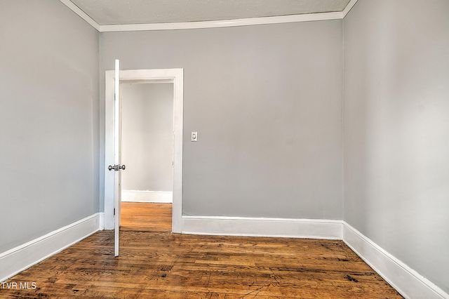 726 Lawrence Avenue, Bristol, VA 24201