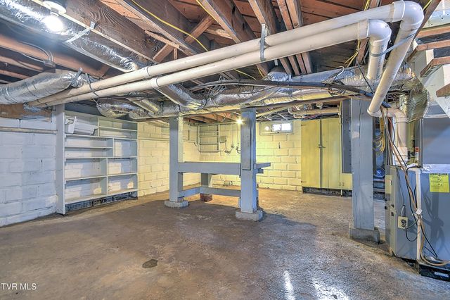 726 Lawrence Avenue, Bristol, VA 24201