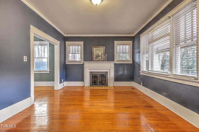 726 Lawrence Avenue, Bristol, VA 24201