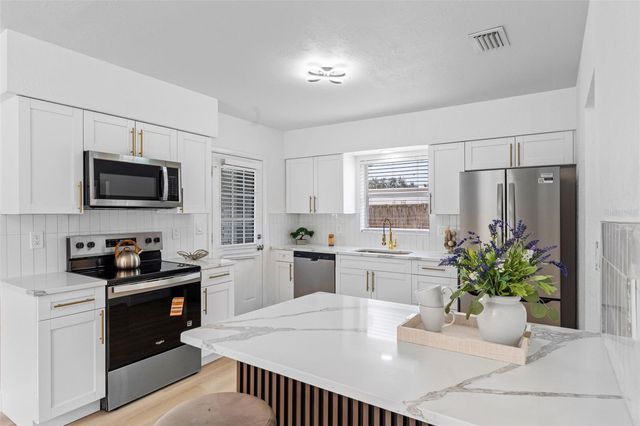 230 BEVERLY BOULEVARD, Brandon, FL 33511