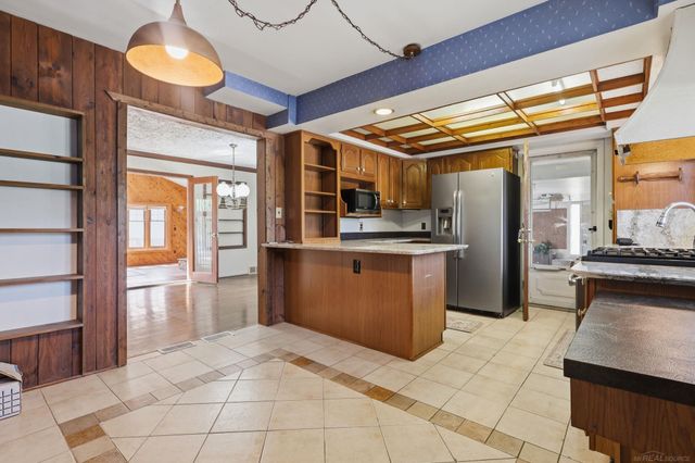 45821 North Avenue, Macomb Twp, MI 48042
