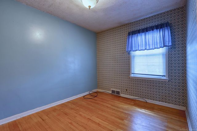 45821 North Avenue, Macomb Twp, MI 48042